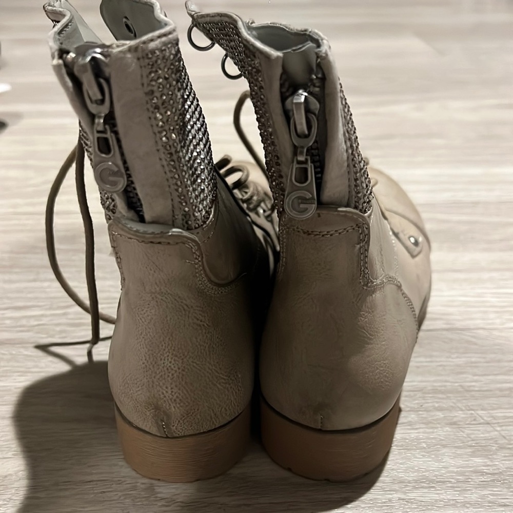 $30 GUESS boots - Picture 3 of 7